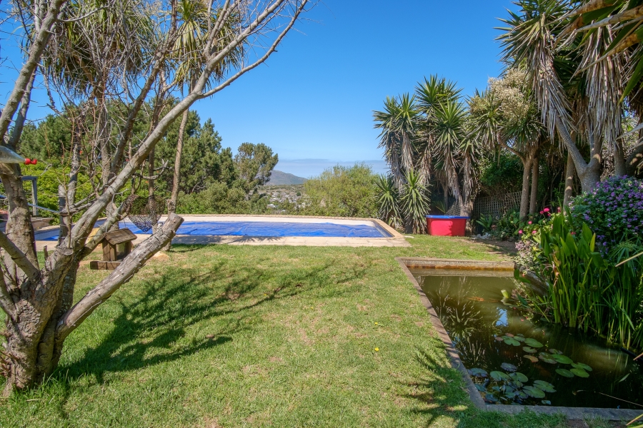 6 Bedroom Property for Sale in San Michel Western Cape